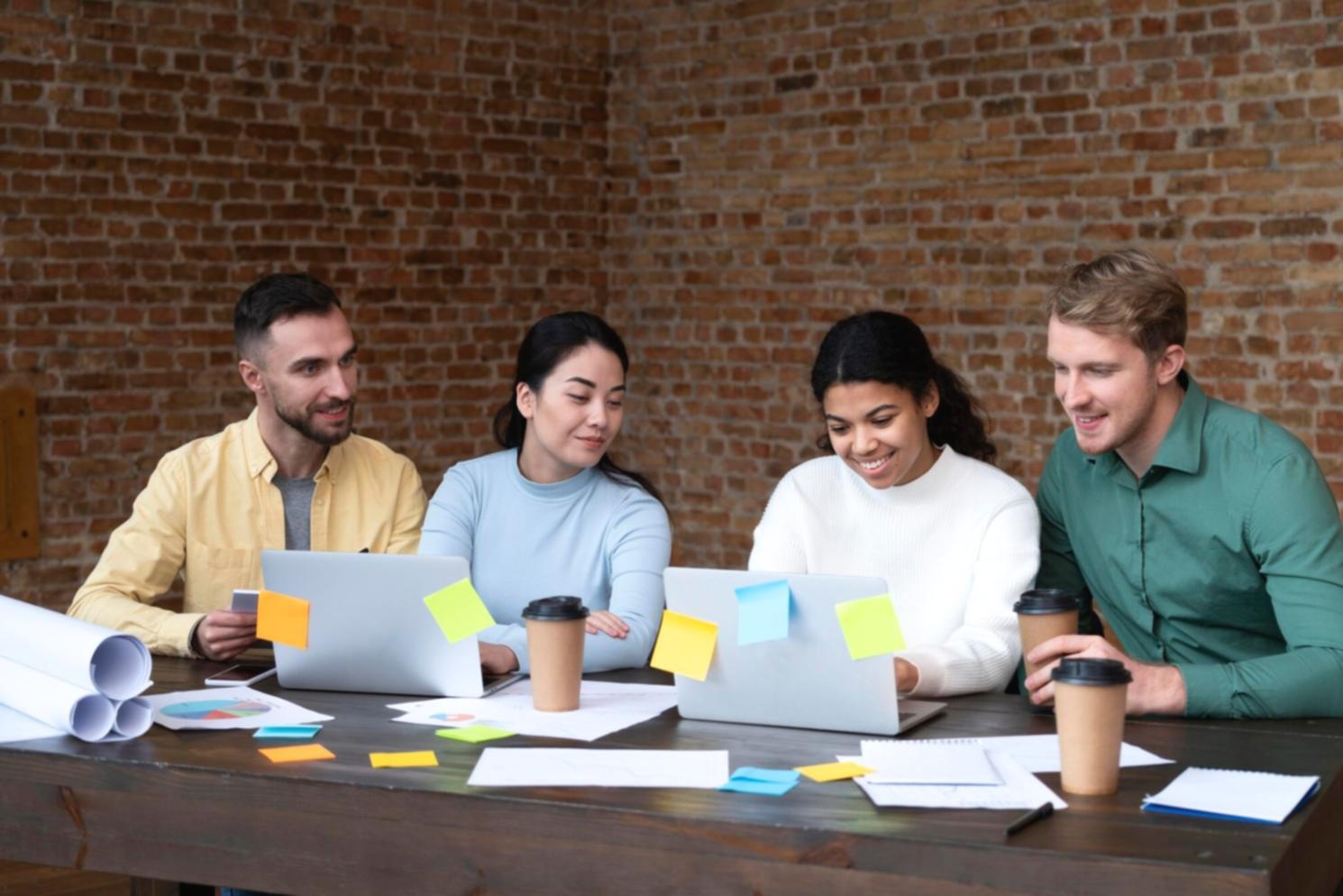 Professionelle Finanzanalyse mit saisonalen Trends und Budgetplanungsdokumenten